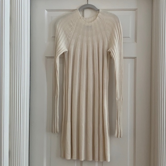 Elizabeth and James ivory sweater dress - Picture 1 of 7